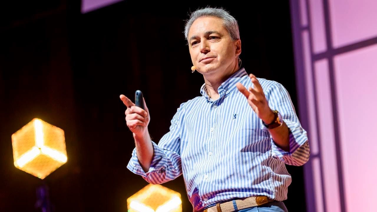 De qué hablamos cuando hablamos de informar | Vicente Vallés | TEDxMálaga