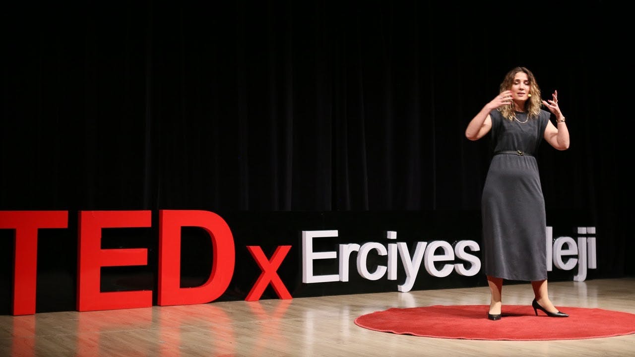 Ne İstediğini Bilen Başarır! | Dilek Cesur | TEDxErciyesKoleji